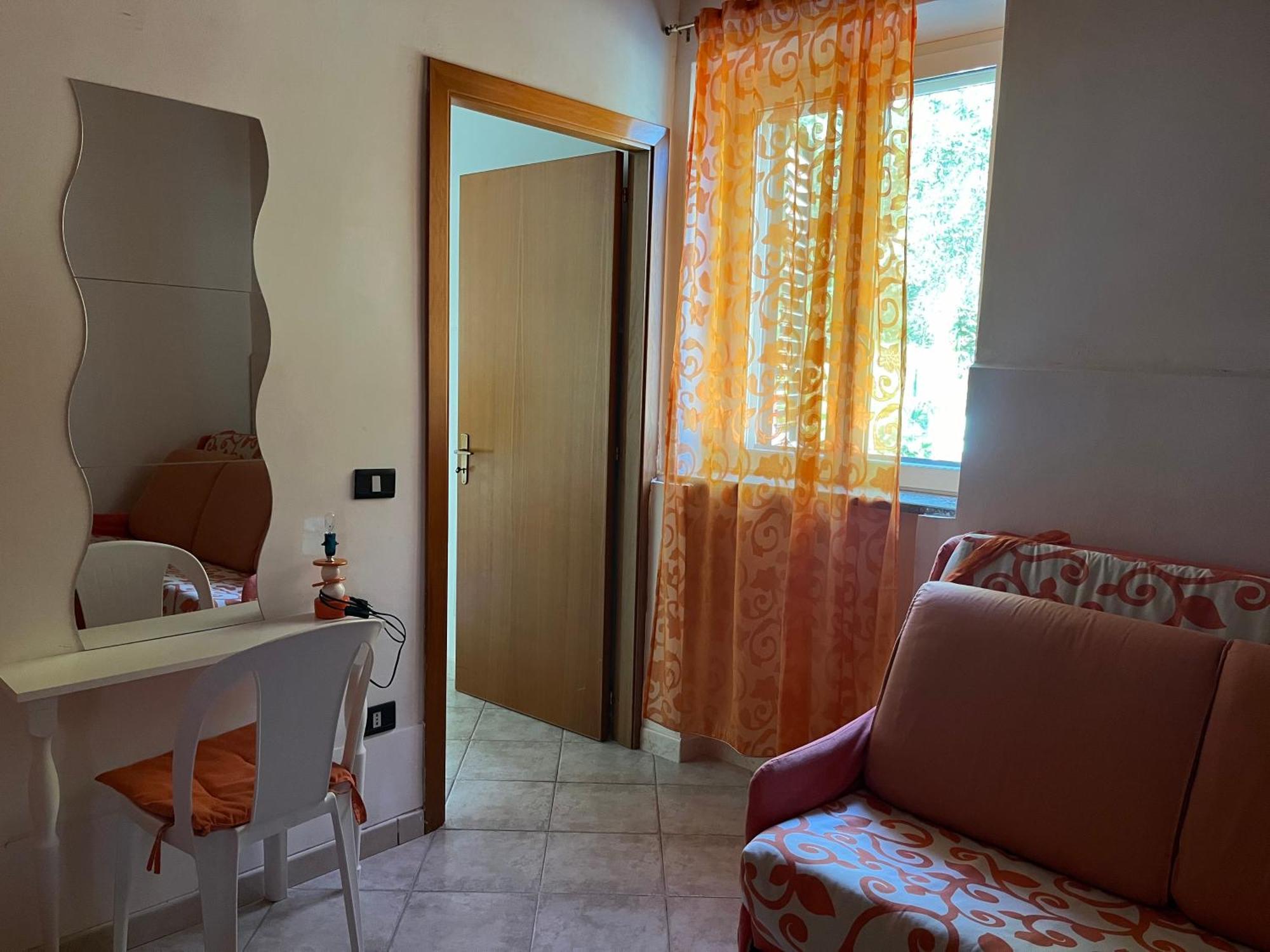 Casa Vacanze Alfano أسشيا الغرفة الصورة